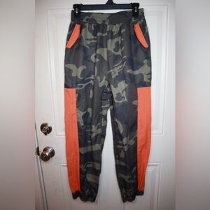 SHEIN Mulvari Camo Contrast Panel Pants